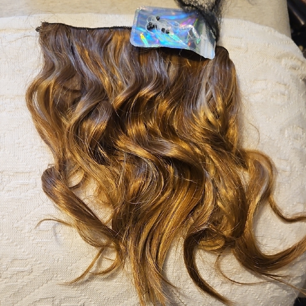 Wavy Brown Highlighted Halo Hair Extension 15 Inches